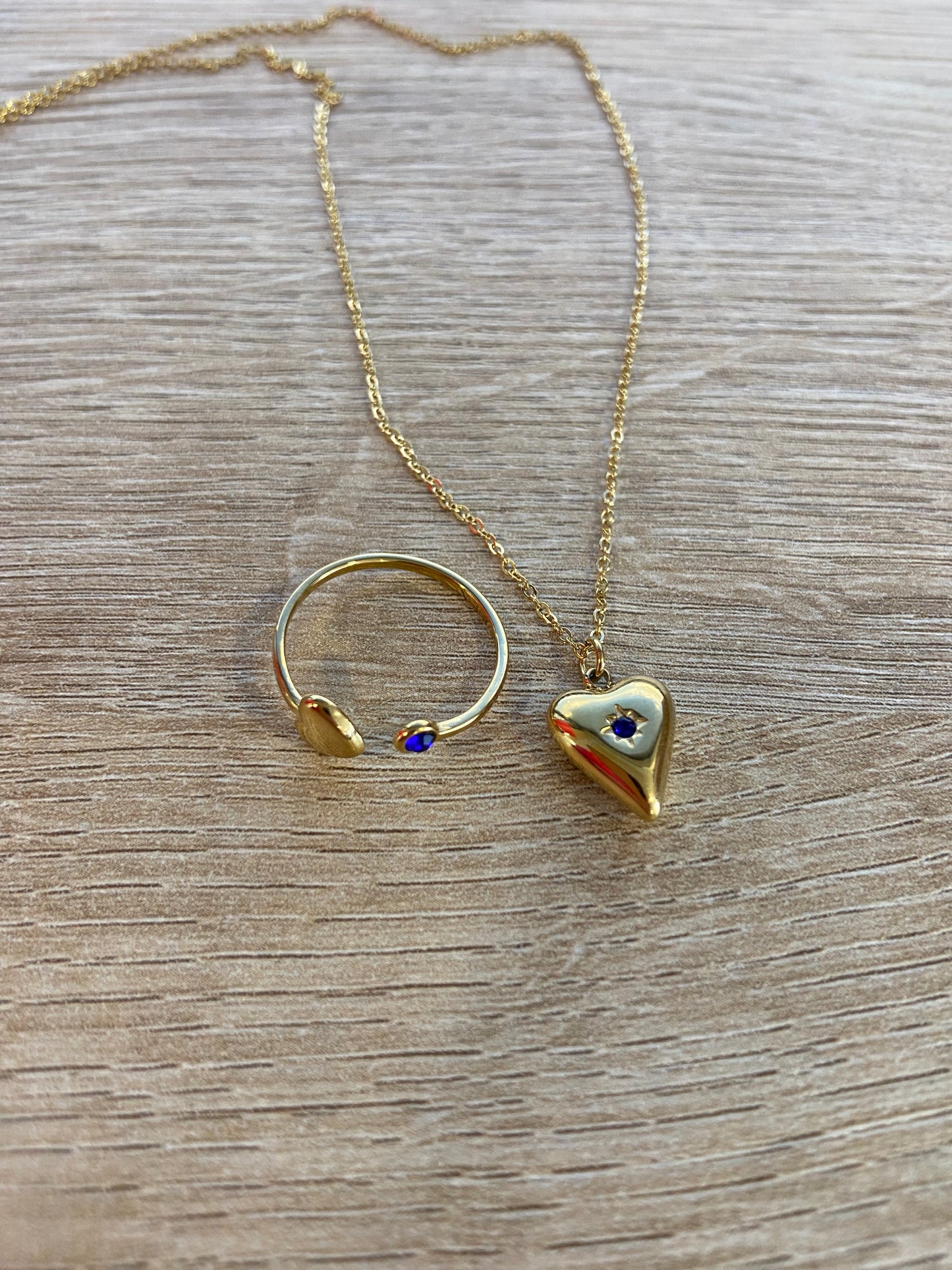 Setje geboortesteen- ring en ketting